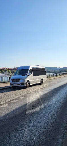 NOVA-TRAVEL przewóz osób, przewozy pracownicze, wynajem busa